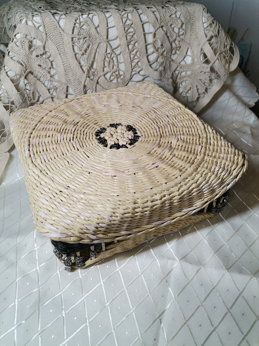 Кутия „Нежен орнамент“